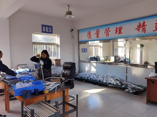 Термопарный датчик температуры с измерением напряжения Зеебека и разнородным металлическим соединением