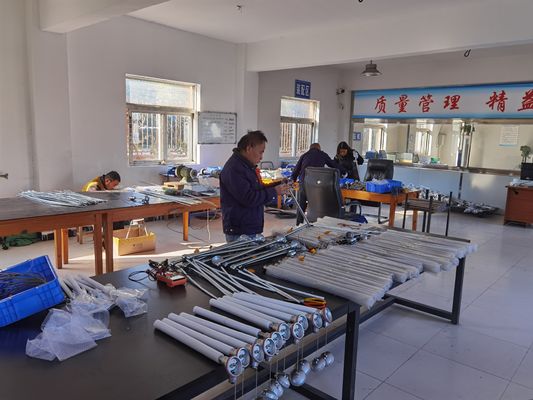 Термопарный датчик температуры с измерением напряжения Зеебека и разнородным металлическим соединением