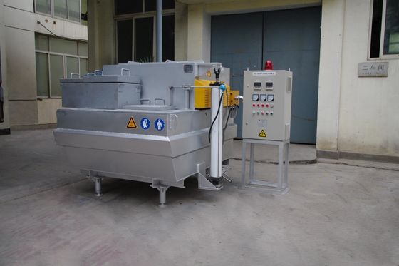Сталь утюга заливки формы печи 1500KG 3200KG алюминиевая держа