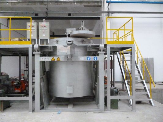 Заливки формы машины плавя печи удерживания LPG 900C использование алюминиевой высокое